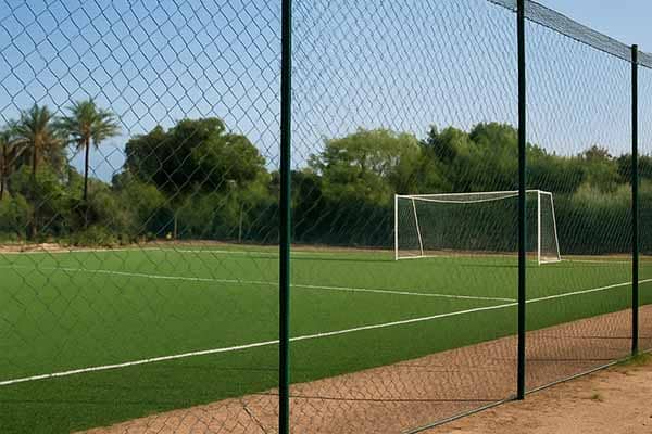 Vallar instalaciones deportivas en Almería